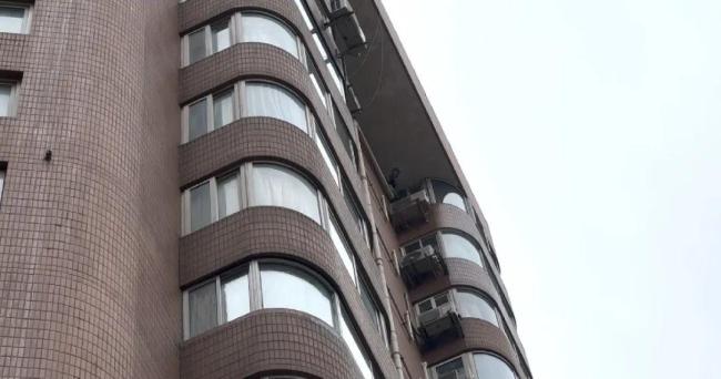 学生买房给教授养老其家属却霸占房产 师生情深引发房产争议